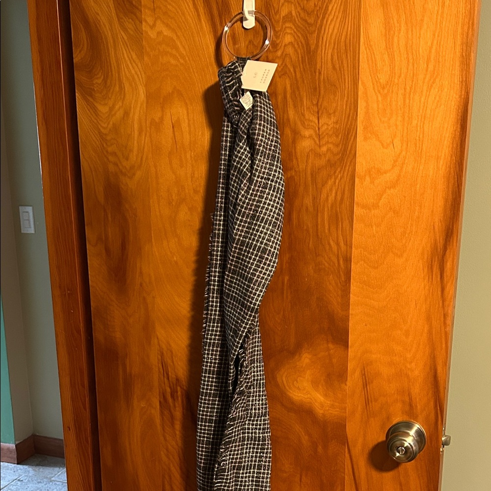LC Lauren Conrad Checkered Scarf